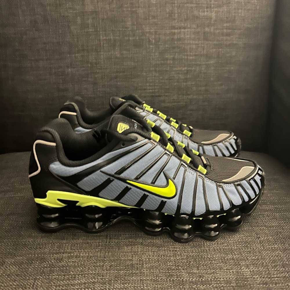 NIKE SHOX TL THUNDERSTORMS‎ CI7692-400 size 7
